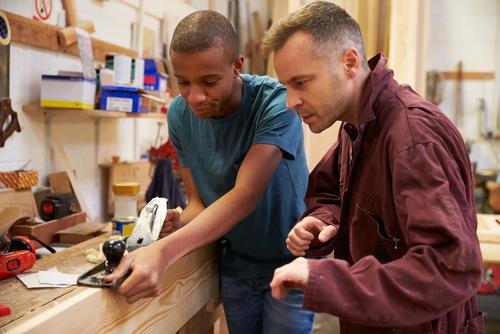 Apprentissage: Voie de garage ou avenir de l’emploi ?